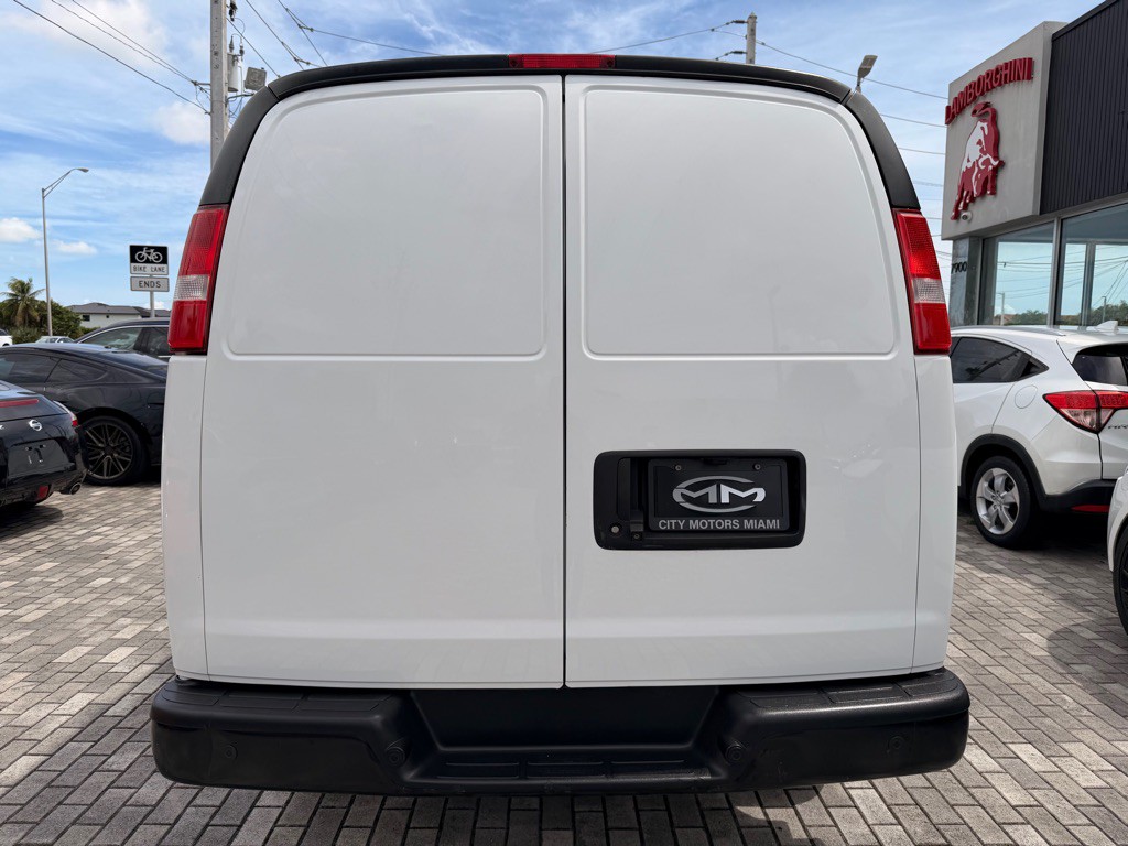 2021 Chevrolet Express Image 7