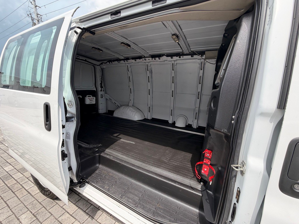 2021 Chevrolet Express Image 11