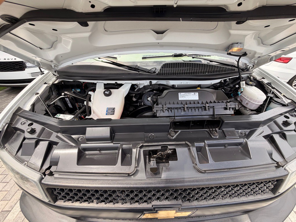 2021 Chevrolet Express Image 22