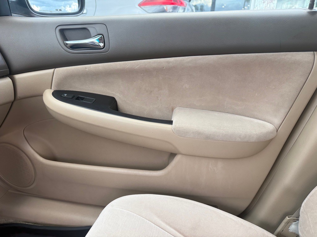 2007 Honda Accord Image 16