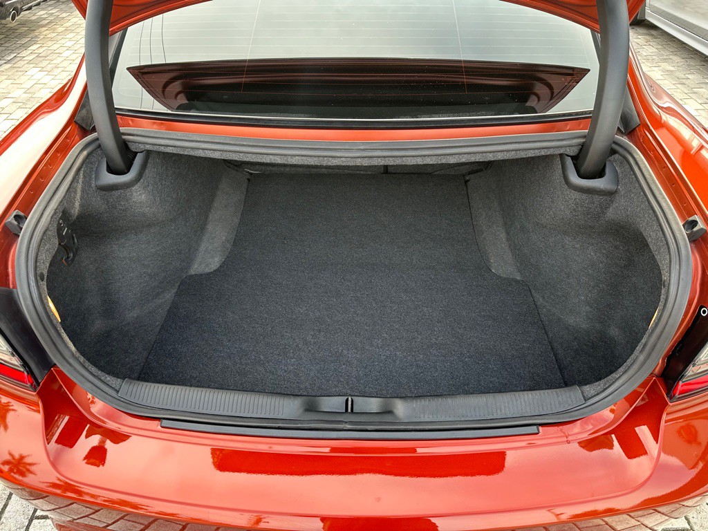 2021 Dodge Charger Image 7