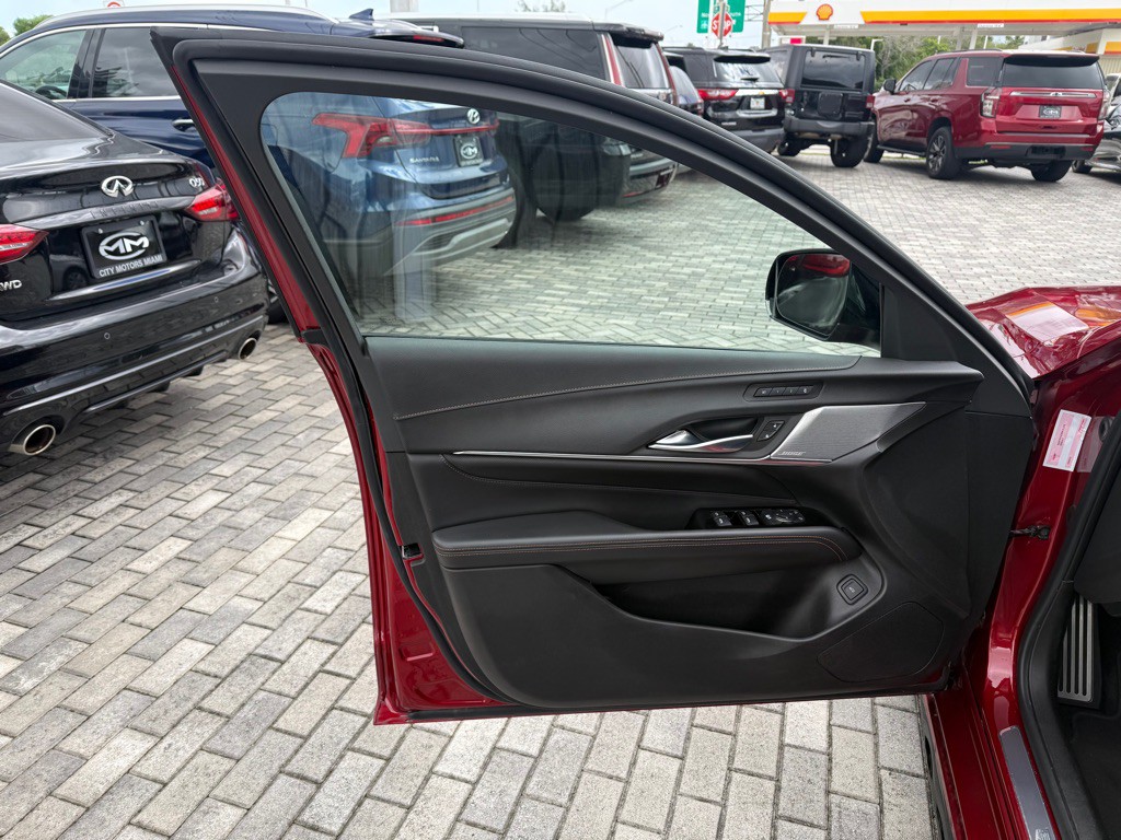 2021 Cadillac CT4 Image 11