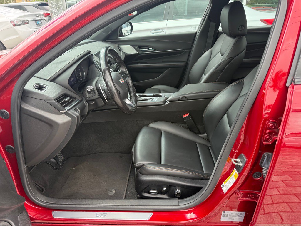 2021 Cadillac CT4 Image 12