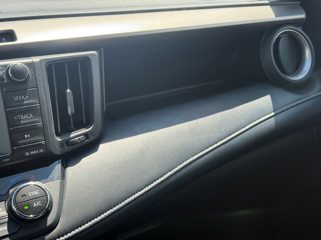 2018 Toyota Rav4 Image 20