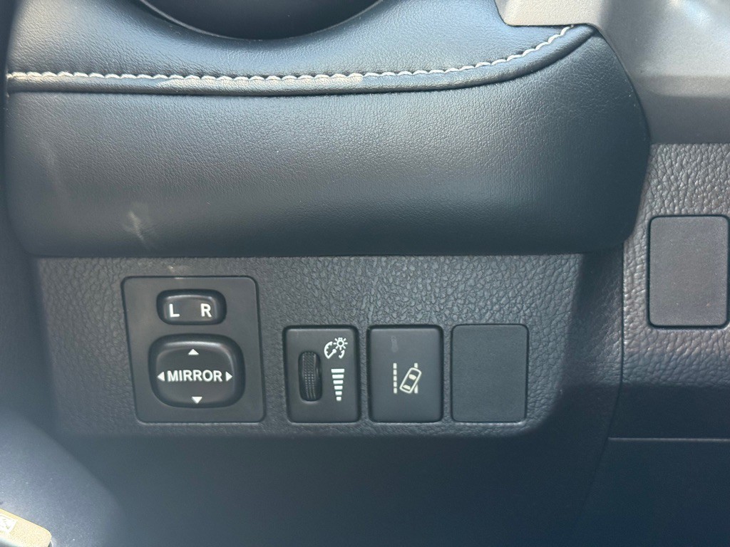 2018 Toyota Rav4 Image 22