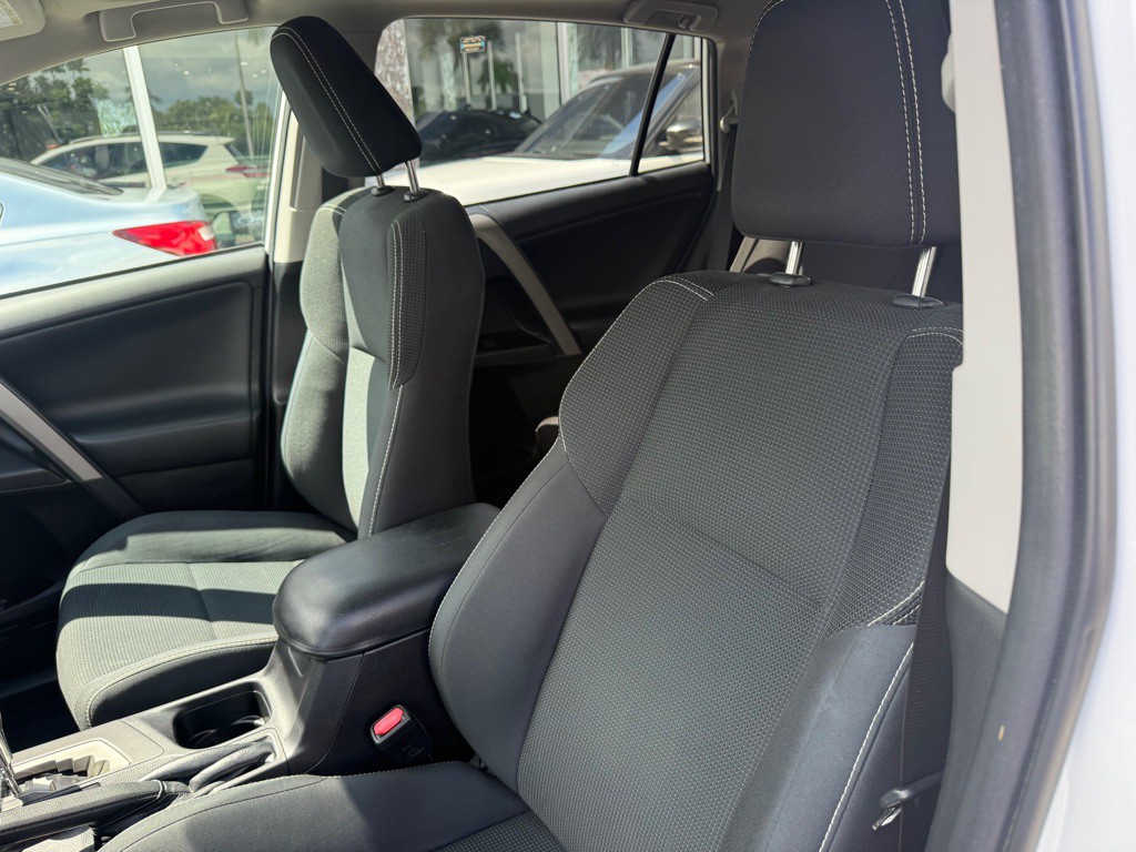 2018 Toyota Rav4 Image 23