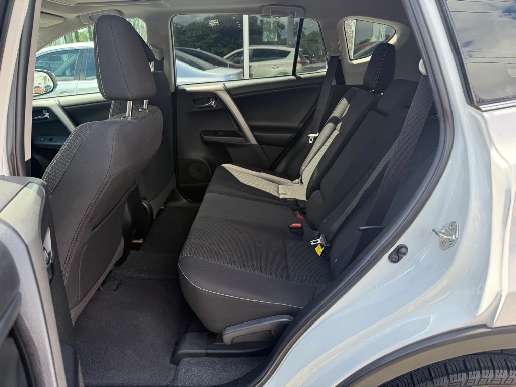 2018 Toyota Rav4 Image 24