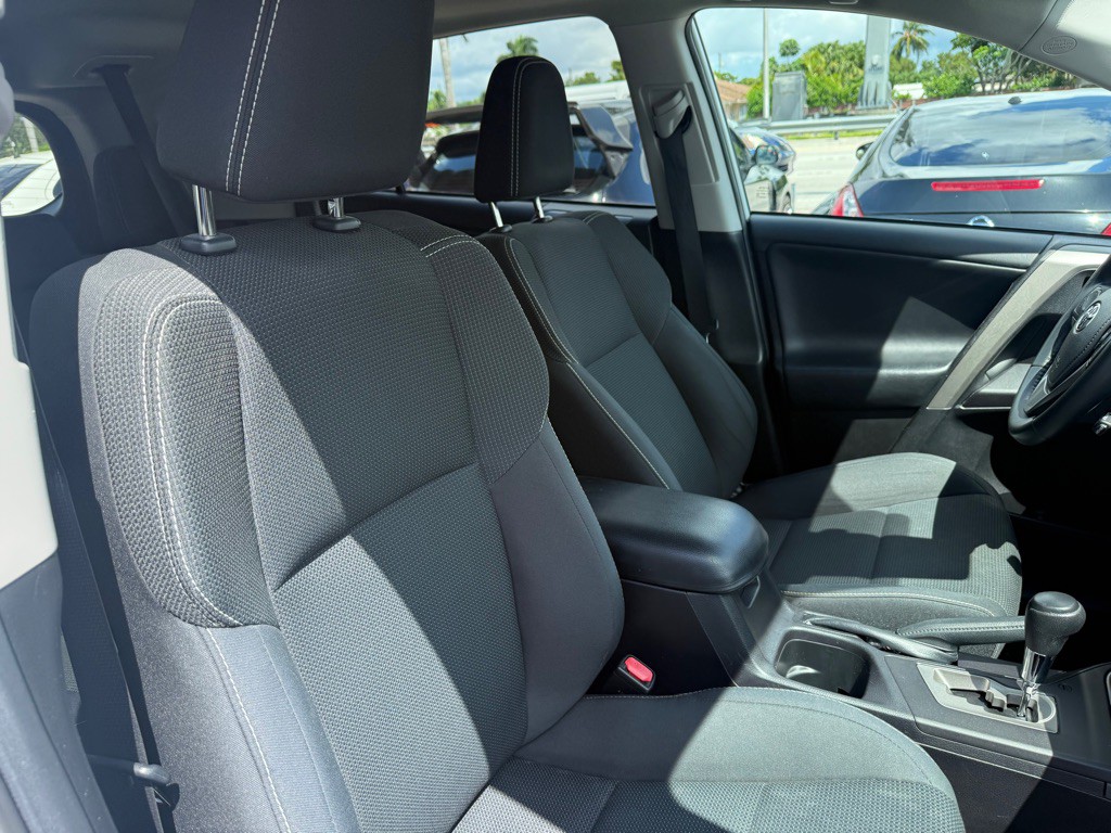 2018 Toyota Rav4 Image 25