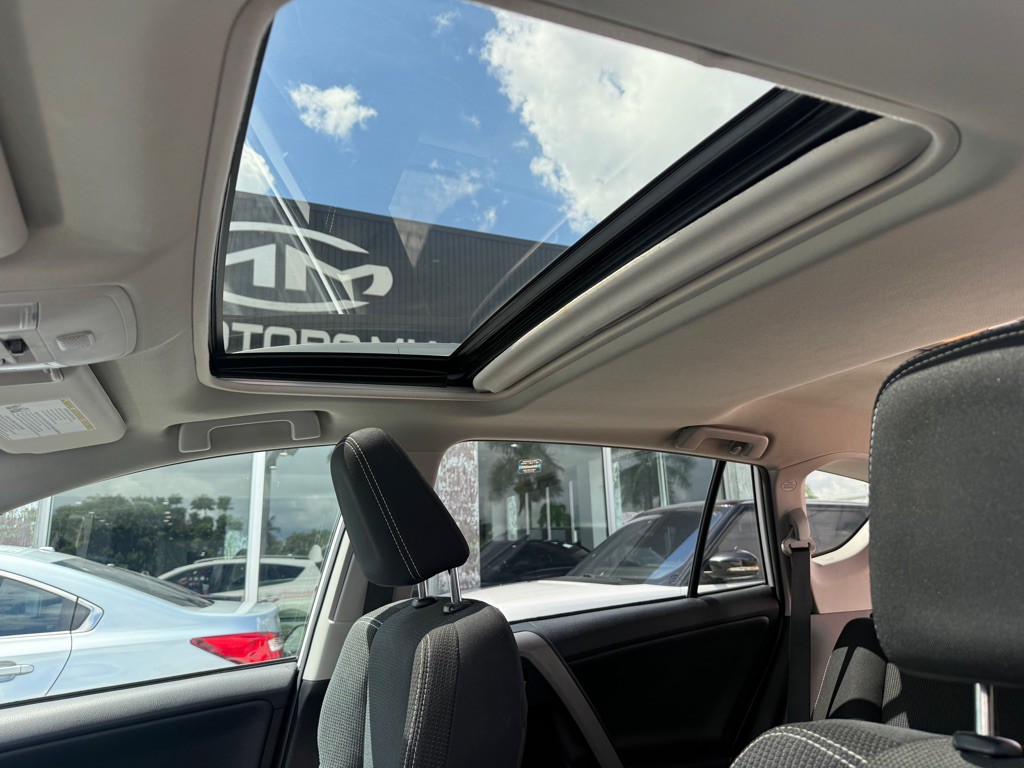 2018 Toyota Rav4 Image 27
