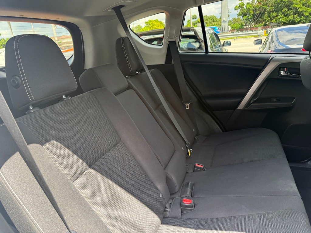 2018 Toyota Rav4 Image 28
