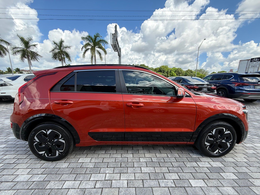 2023 Kia Niro Image 11
