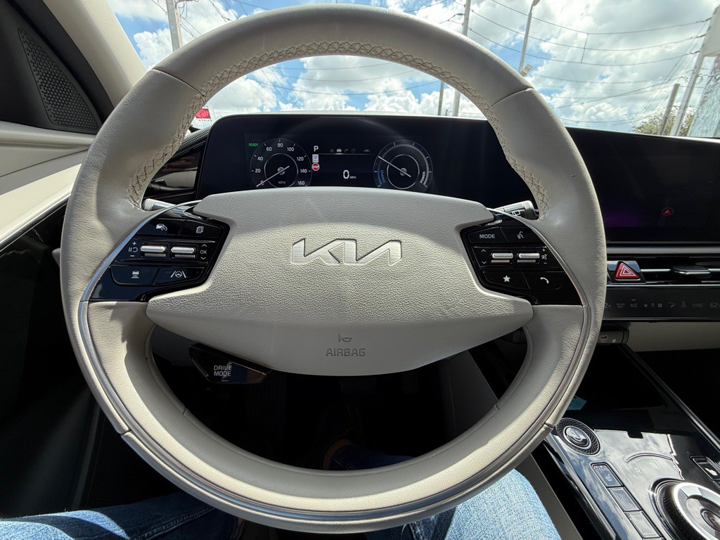 2023 Kia Niro Image 13