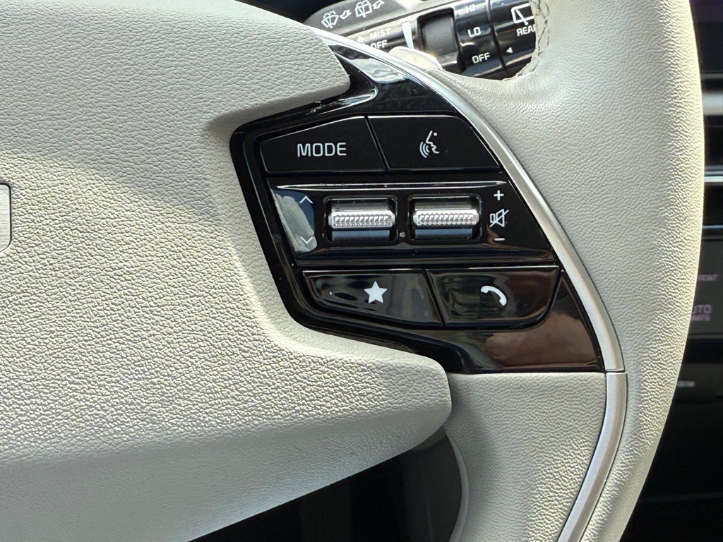 2023 Kia Niro Image 17