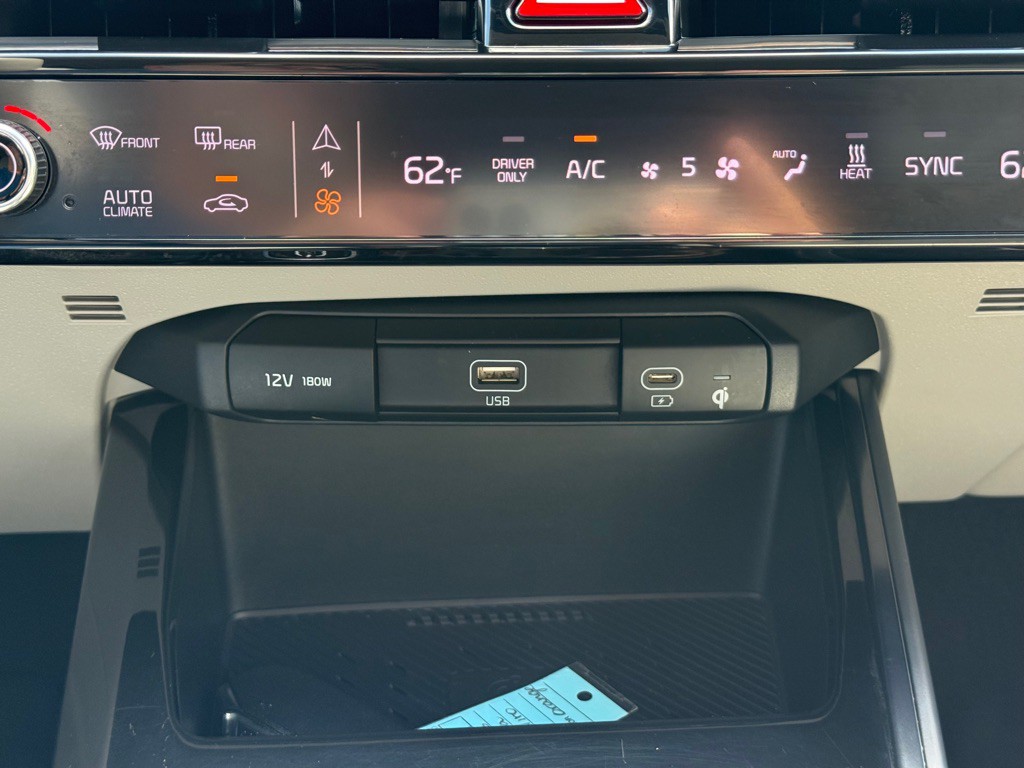 2023 Kia Niro Image 21