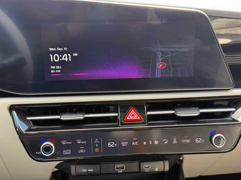 2023 Kia Niro Image 24