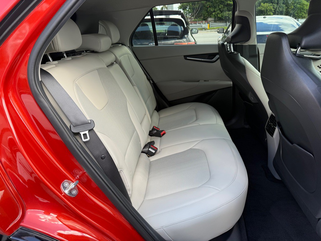 2023 Kia Niro Image 32