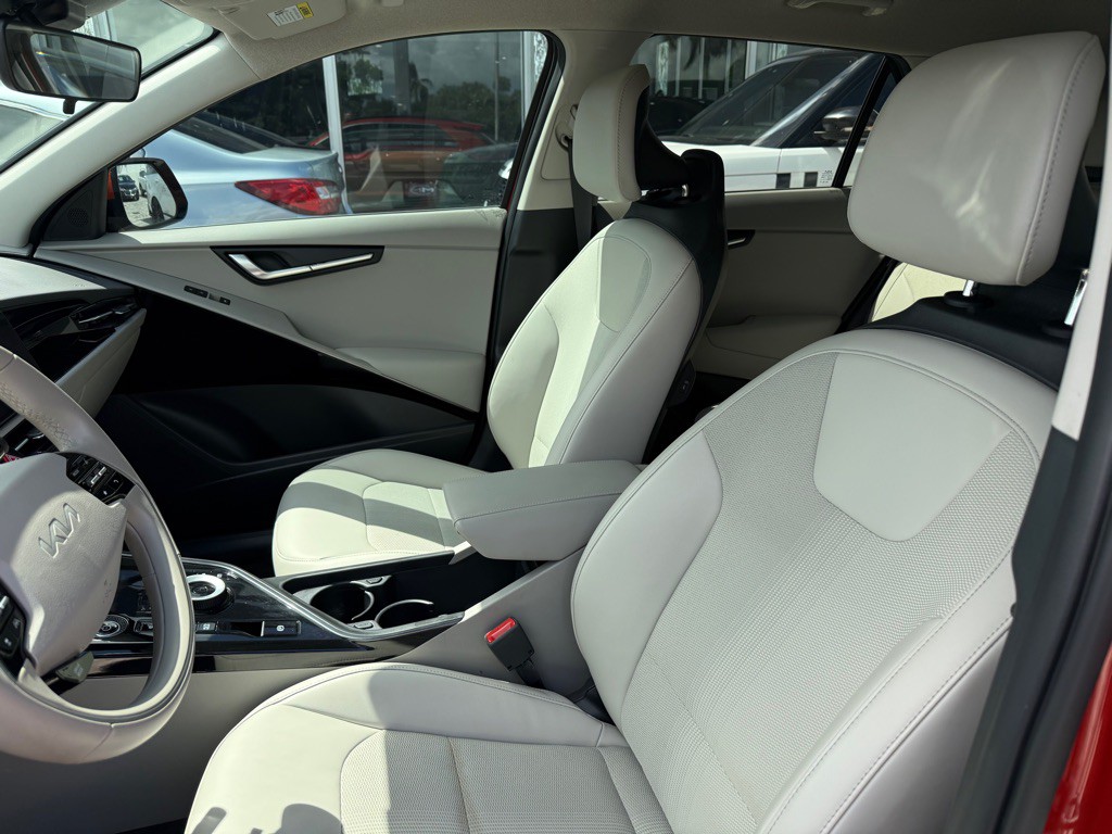 2023 Kia Niro Image 35