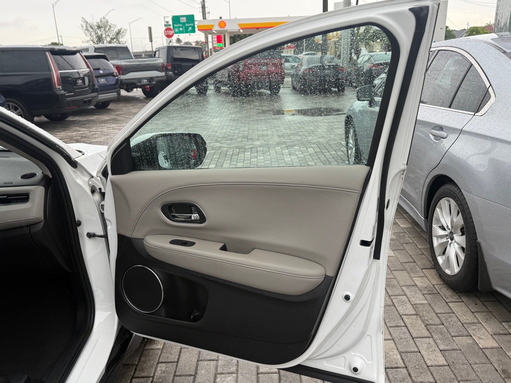 2016 Honda HR-V Image 34
