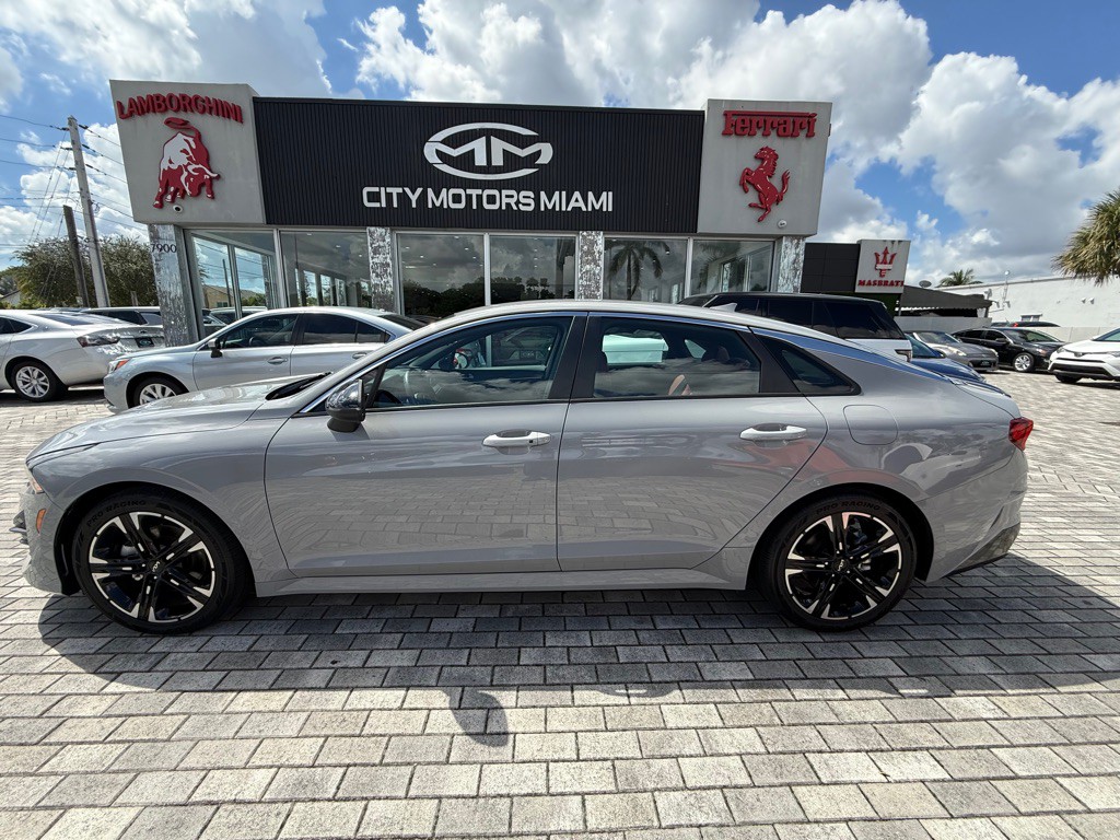 2023 Kia K5 Image 4