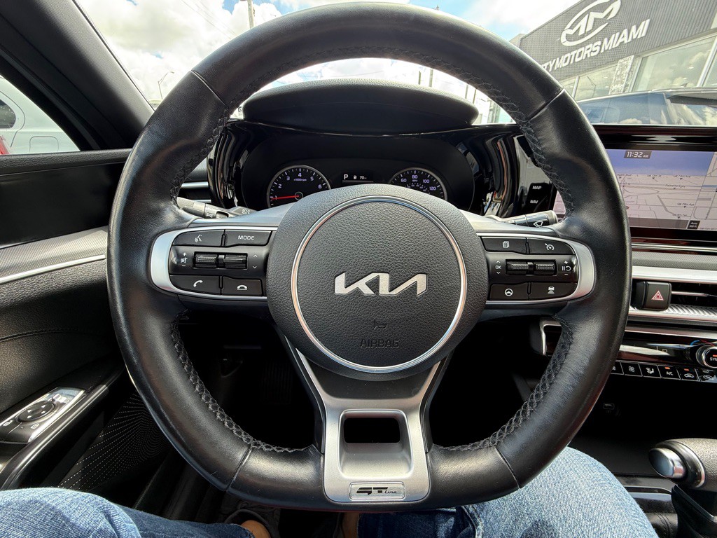 2023 Kia K5 Image 11