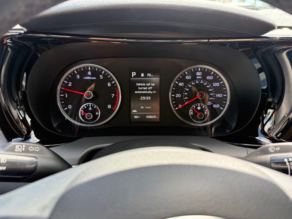 2023 Kia K5 Image 17
