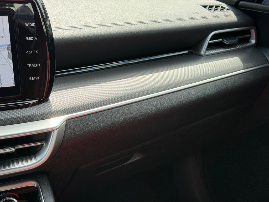 2023 Kia K5 Image 21