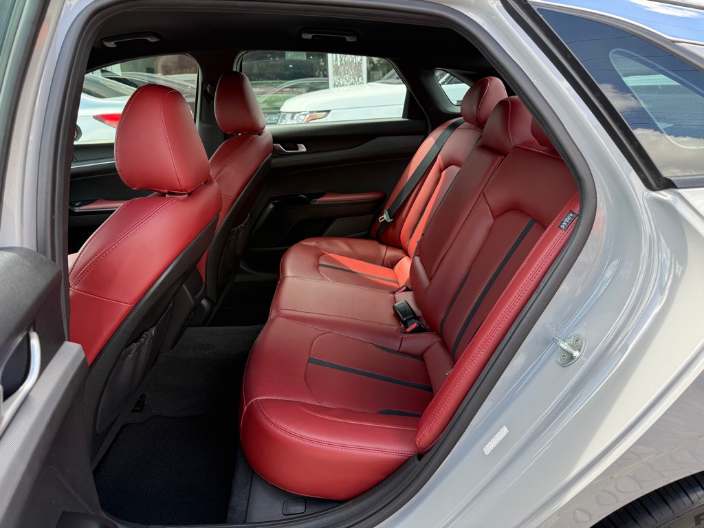 2023 Kia K5 Image 33
