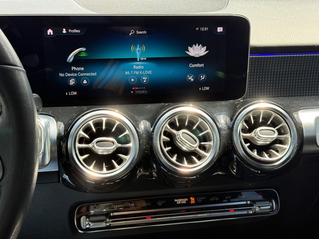 2020 Mercedes-Benz GLB Image 21