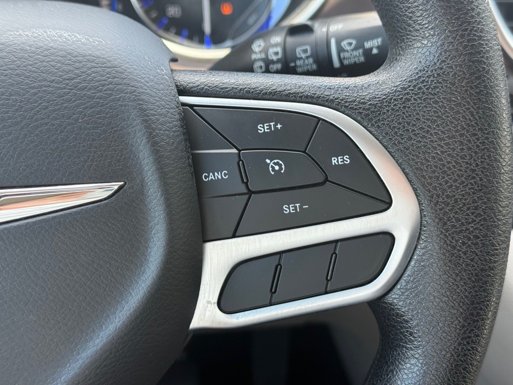 2020 Chrysler Voyager Image 17