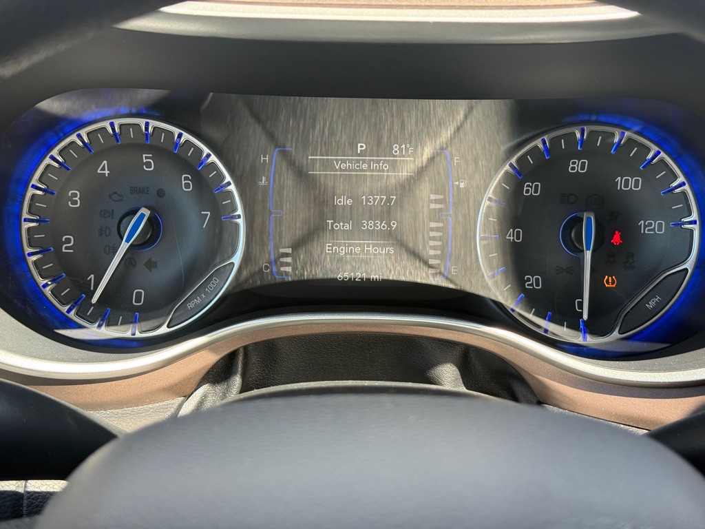 2020 Chrysler Voyager Image 18