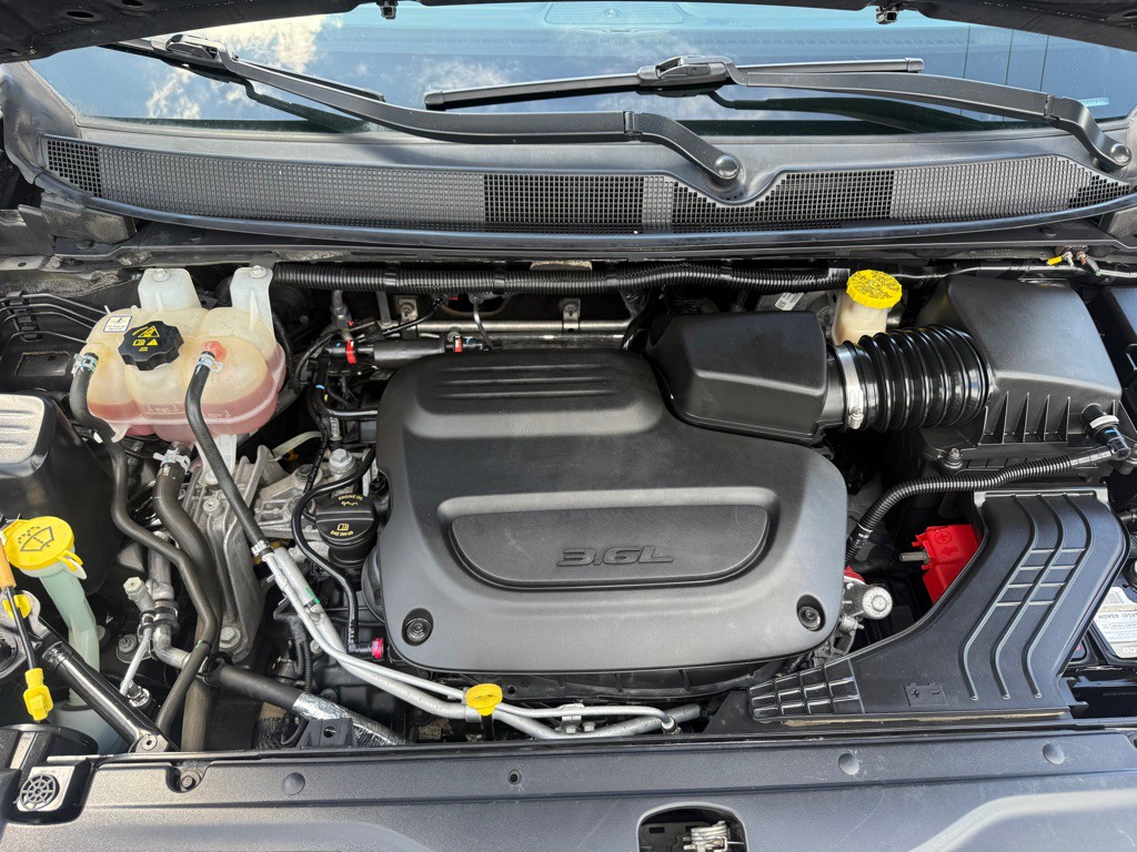 2020 Chrysler Voyager Image 40