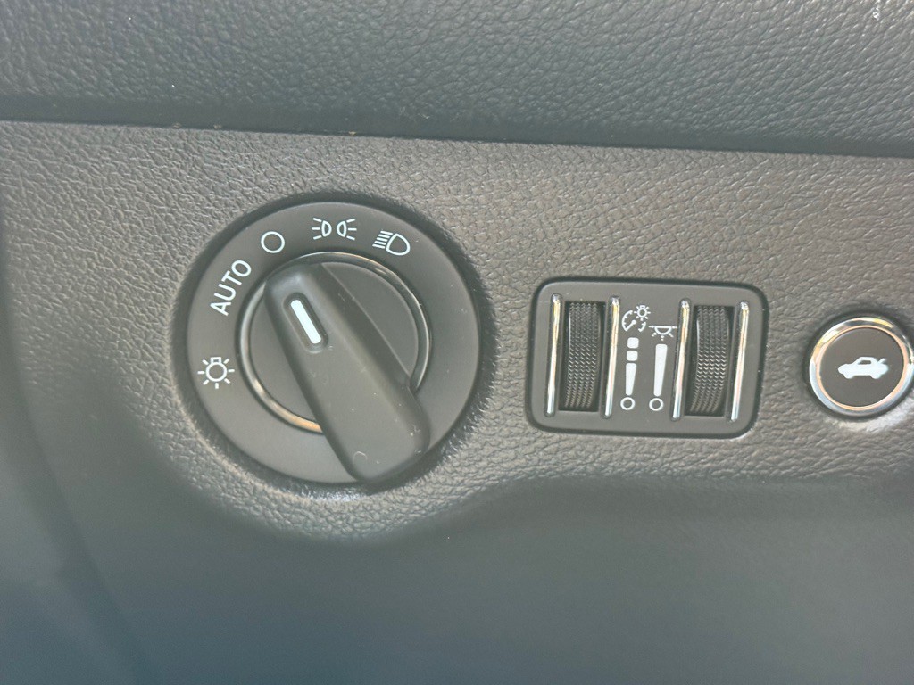 2020 Dodge Challenger Image 22