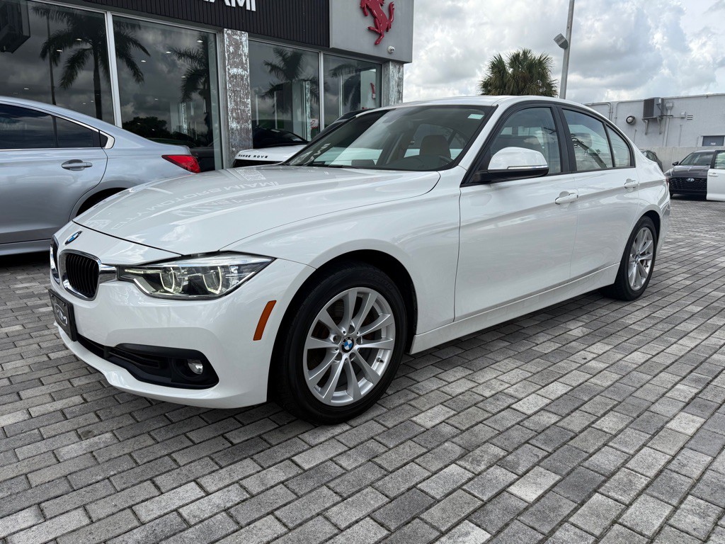 2018 BMW 3 Series Image 4