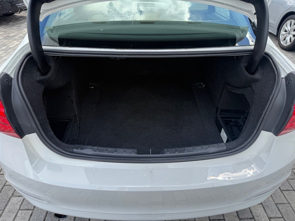 2018 BMW 3 Series Image 8