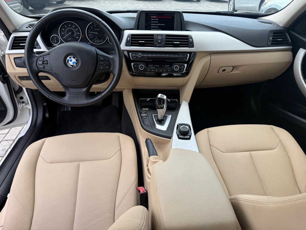2018 BMW 3 Series Image 12