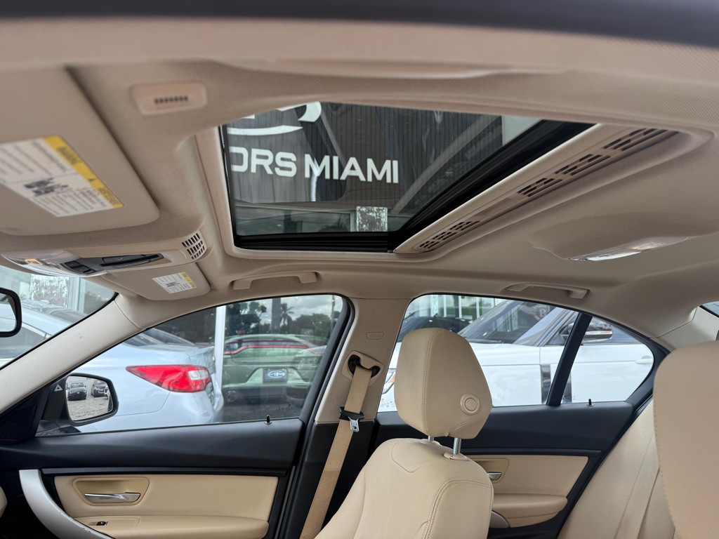2018 BMW 3 Series Image 28