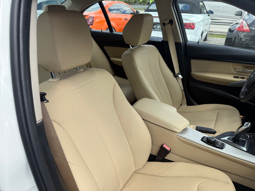 2018 BMW 3 Series Image 31
