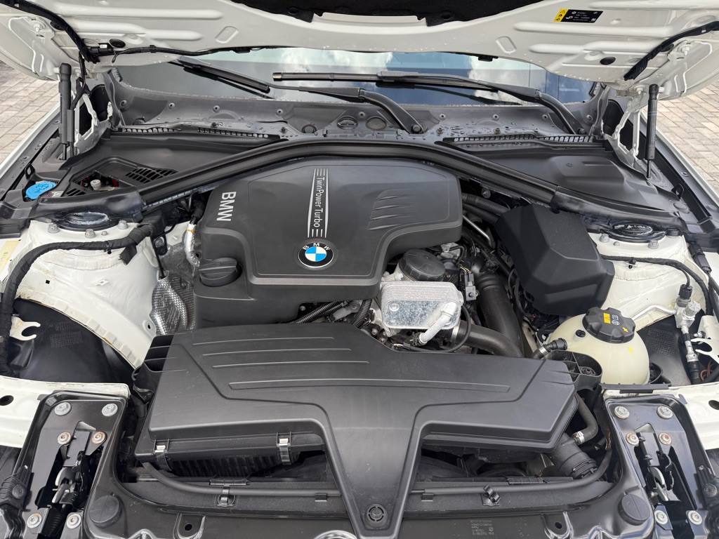 2018 BMW 3 Series Image 34