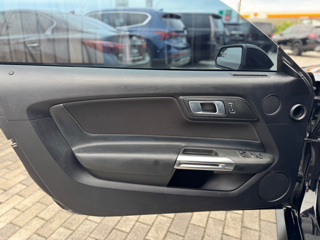 2018 Ford Mustang Image 11