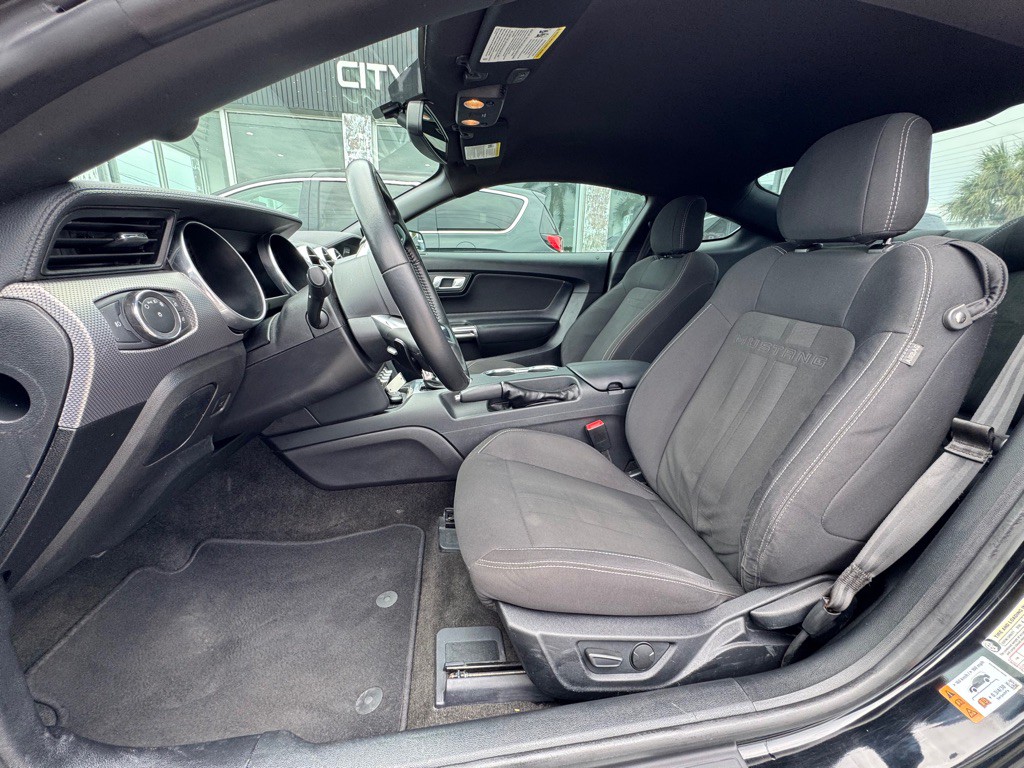 2018 Ford Mustang Image 12