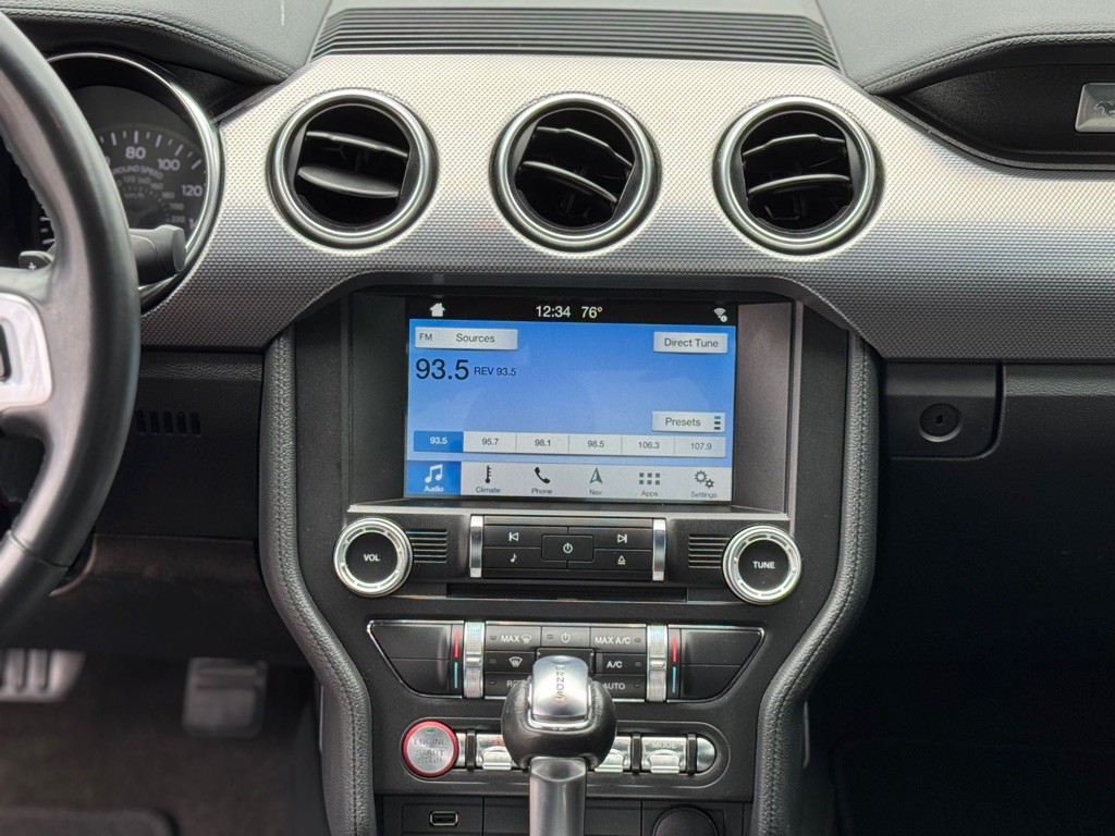 2018 Ford Mustang Image 16