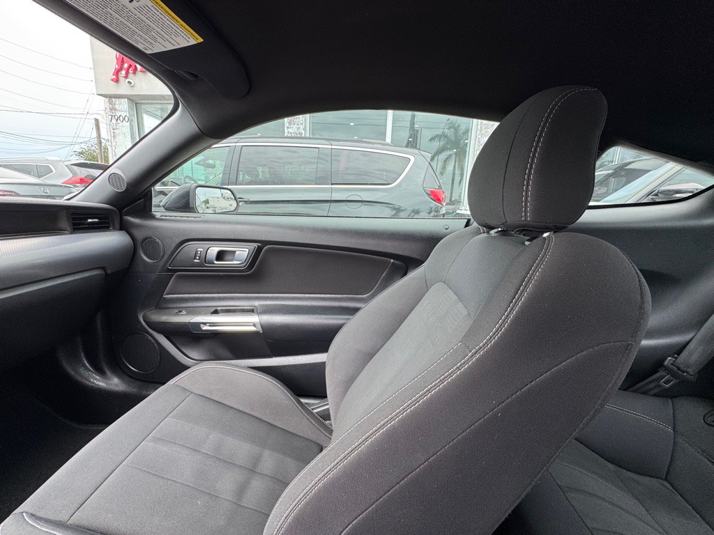 2018 Ford Mustang Image 20