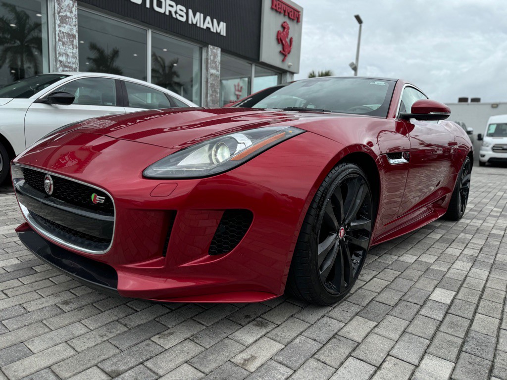 2016 Jaguar F-TYPE Image 4