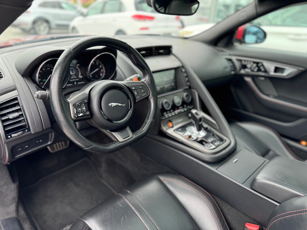 2016 Jaguar F-TYPE Image 13