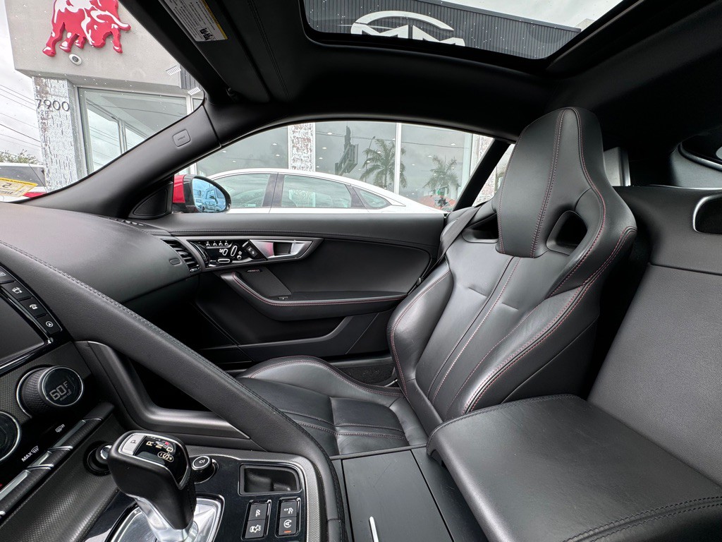 2016 Jaguar F-TYPE Image 19