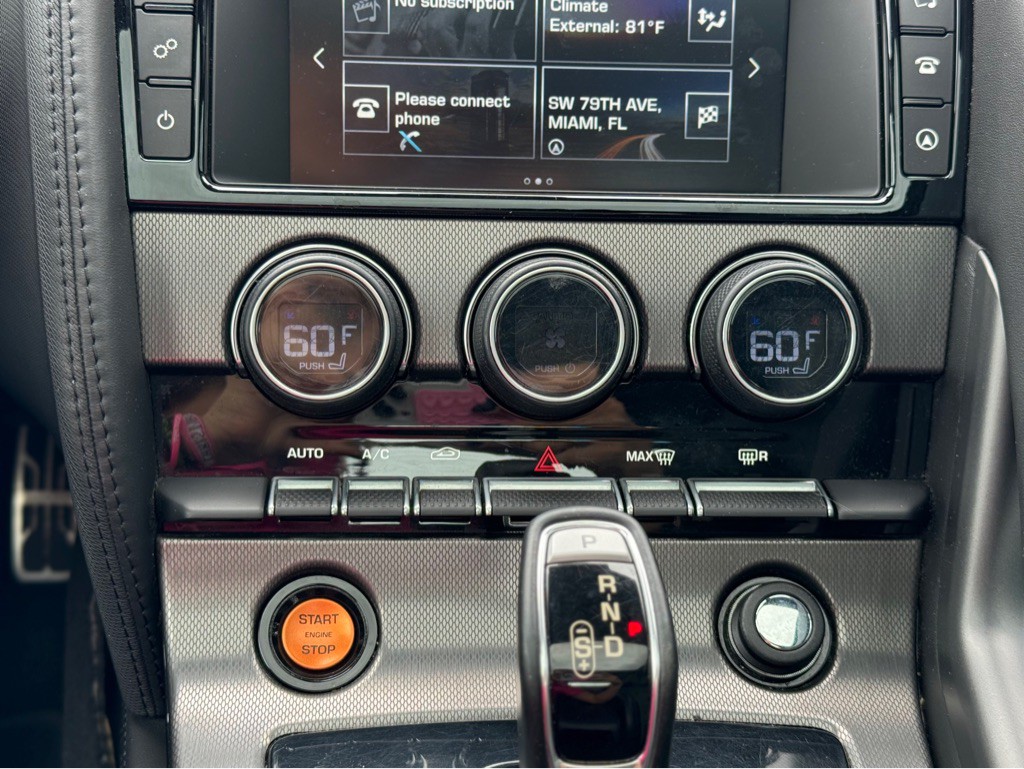 2016 Jaguar F-TYPE Image 21