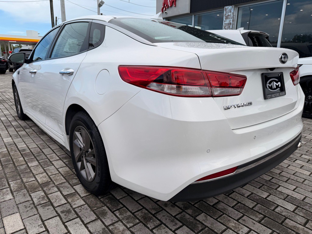 2020 Kia Optima Image 5