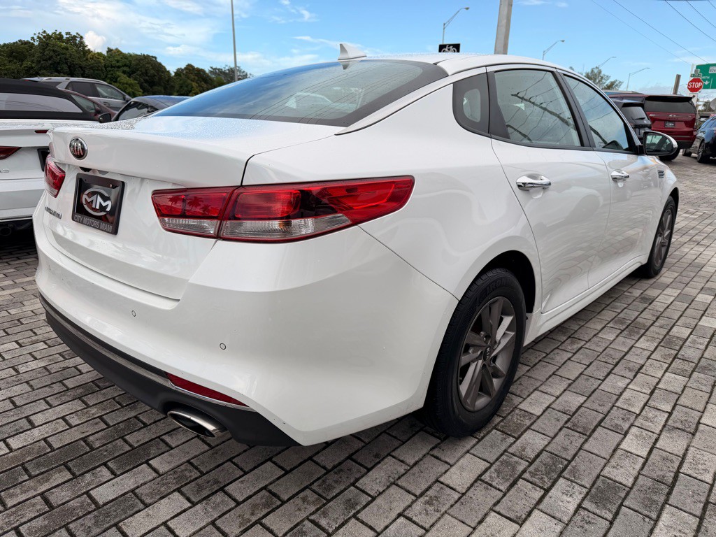 2020 Kia Optima Image 7