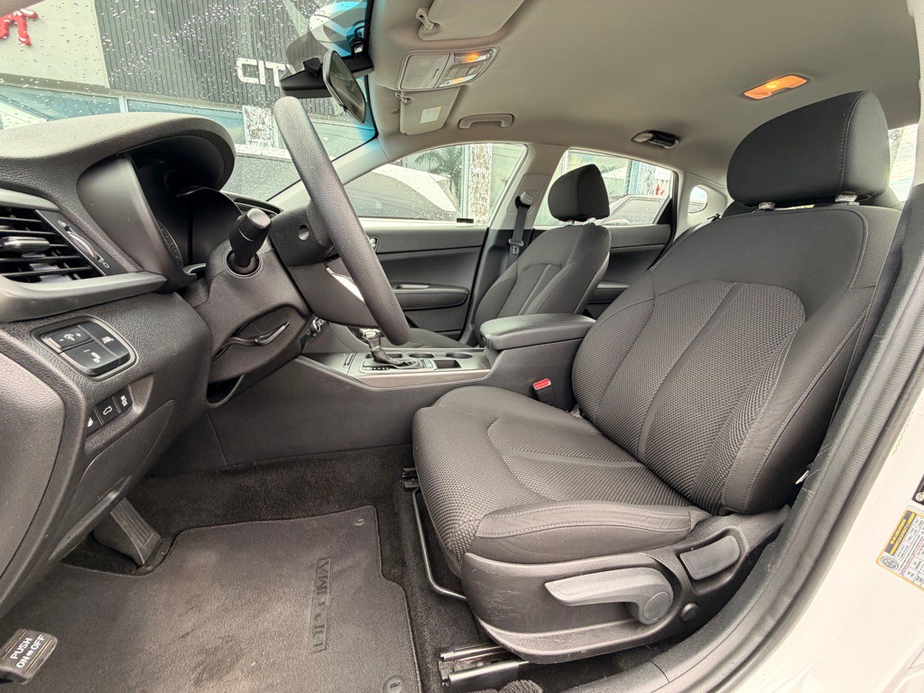 2020 Kia Optima Image 10