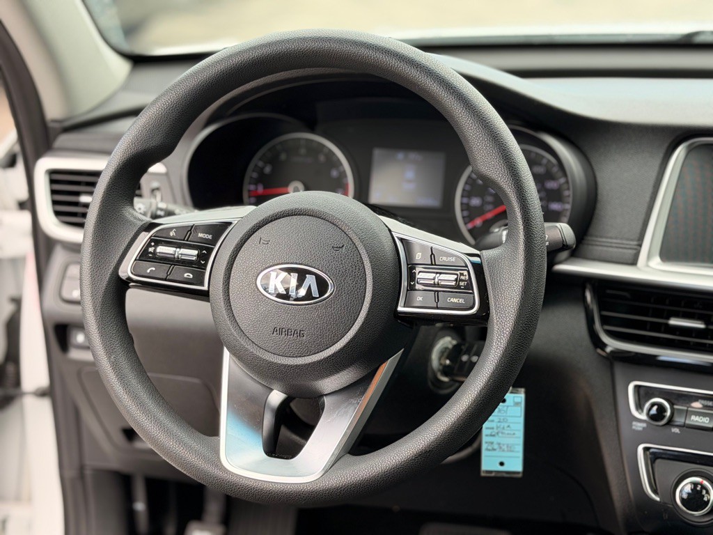 2020 Kia Optima Image 12